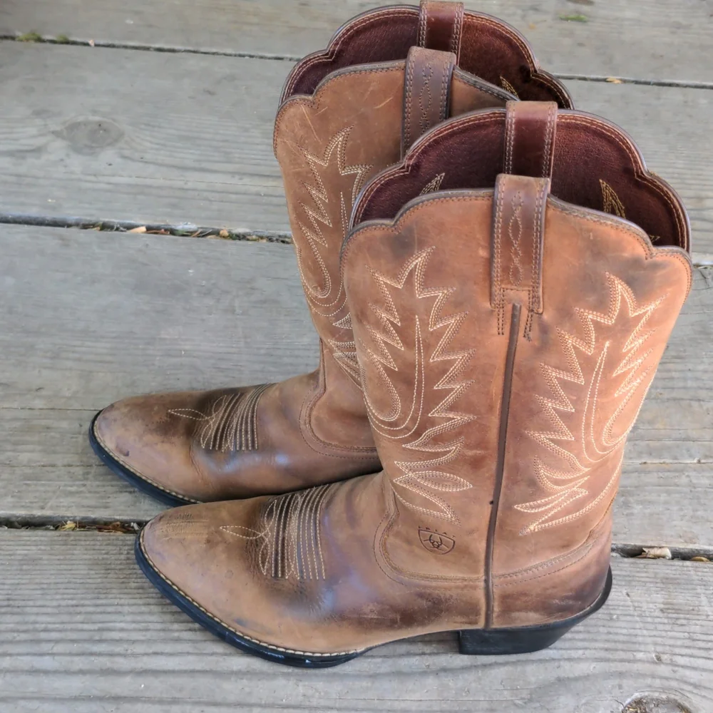 Ariat Women's Heritage Distressed Brown Western Boots Size 7B - Picture 1 of 16